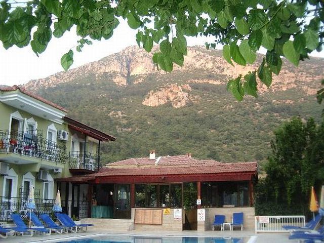Hotel Grand Taner